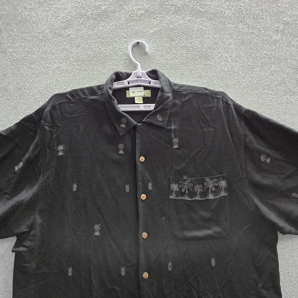 Tommy Bahama Men Button Up Shirt XL Black Silk Embroidered Floral Hawaiian READ